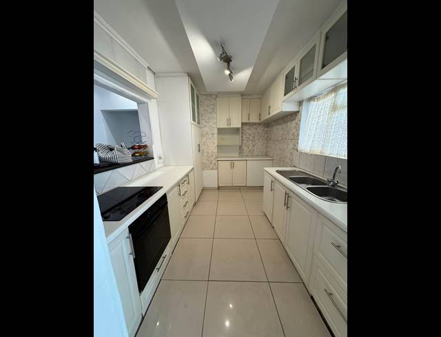 3 BEDROOM HOUSE FOR SALE IN YELLOWWOOD PARK